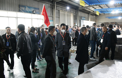 成都家具商會組織企業參觀新都新繁優秀工廠裝飾材料